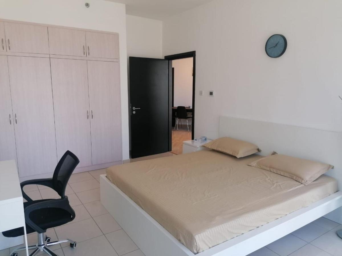 La Riviera Apartment Dubai Bagian luar foto