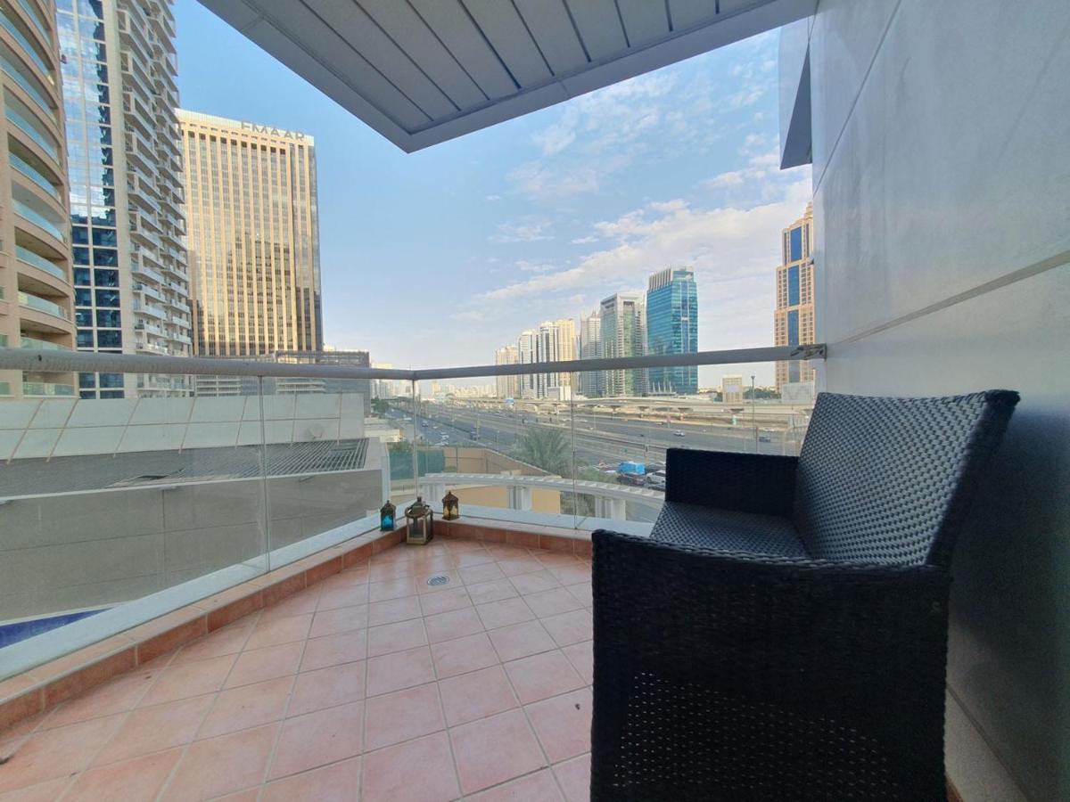 La Riviera Apartment Dubai Bagian luar foto